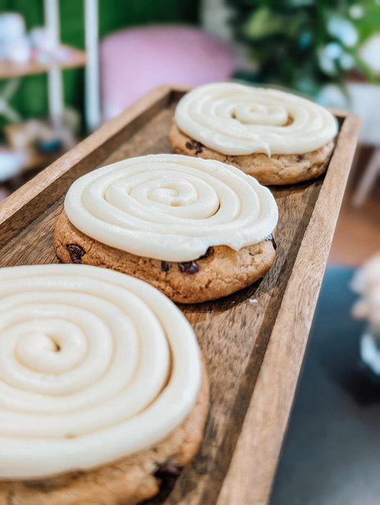 Cinnamon Roll Cup-Kies (cookie/cupcakes)